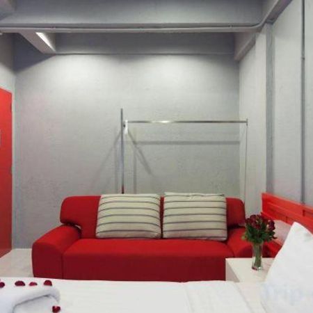 Oyo 292 The Oddy Hip Hotel Patong Bagian luar foto