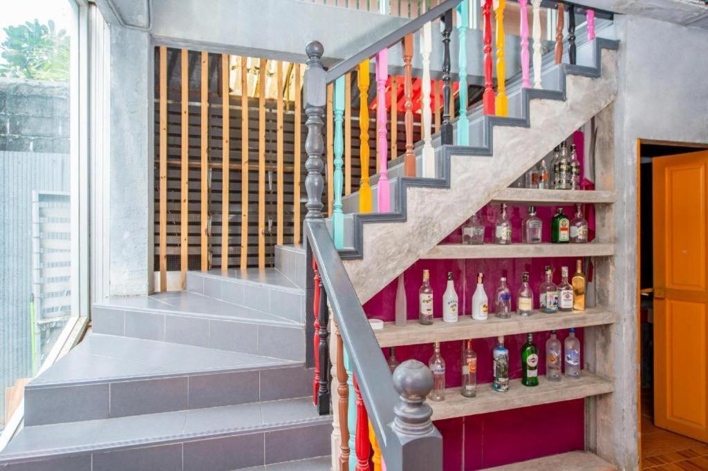 Oyo 292 The Oddy Hip Hotel Patong Bagian luar foto