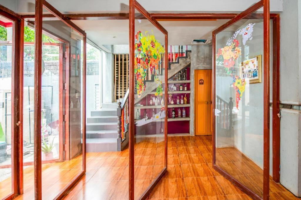 Oyo 292 The Oddy Hip Hotel Patong Bagian luar foto
