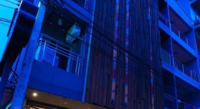 Oyo 292 The Oddy Hip Hotel Patong Bagian luar foto