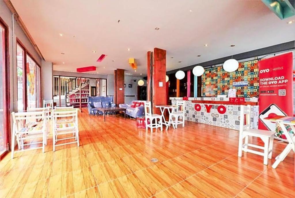 Oyo 292 The Oddy Hip Hotel Patong Bagian luar foto